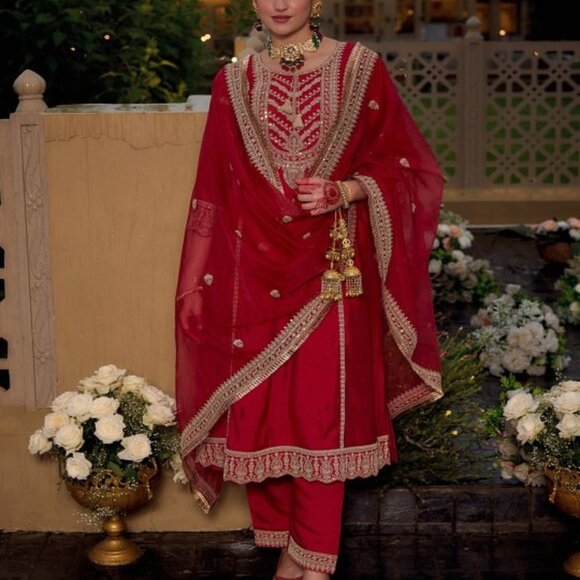 Shivansh Creations Maroon & Gold-Toned Silk Blend Embroidered A-Line Kurta Set - Picture 2 of 8